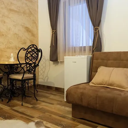 Lodge Drvena Kuca Ruza *
