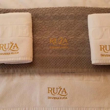 Drvena Kuca Ruza Lodge *