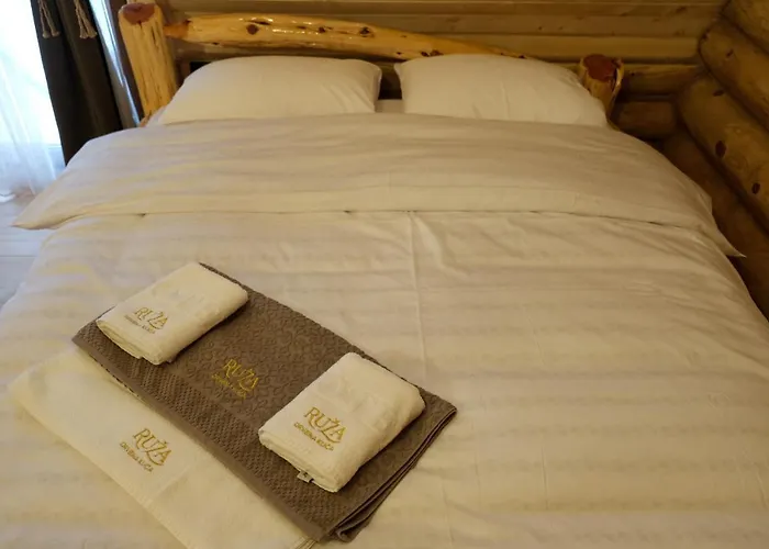 Drvena Kuca Ruza Chata